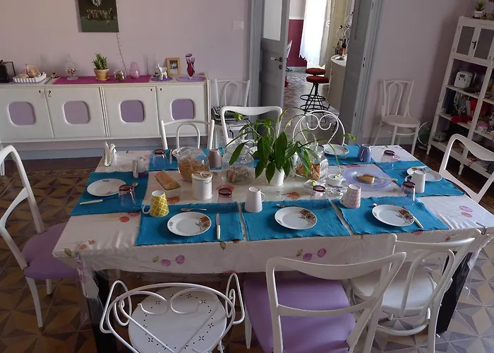 فندق مبيت وإفطار Maison Deco 3*
