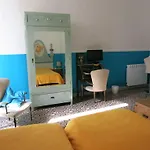 Bed & Breakfast Maison Deco 3*