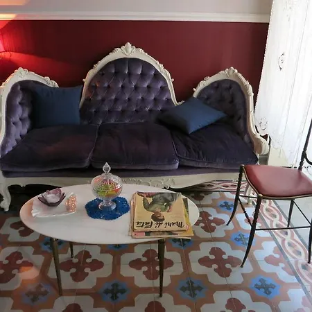 Maison Deco Bed & Breakfast 3*