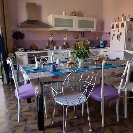 Maison Deco Bed & Breakfast 3*