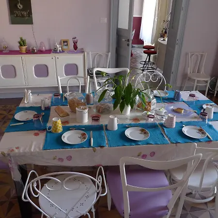 Bed & Breakfast Maison Decò 3*