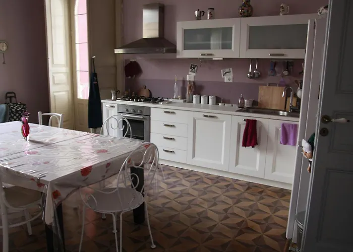 Nocleg ze śniadaniem Maison Deco 3*