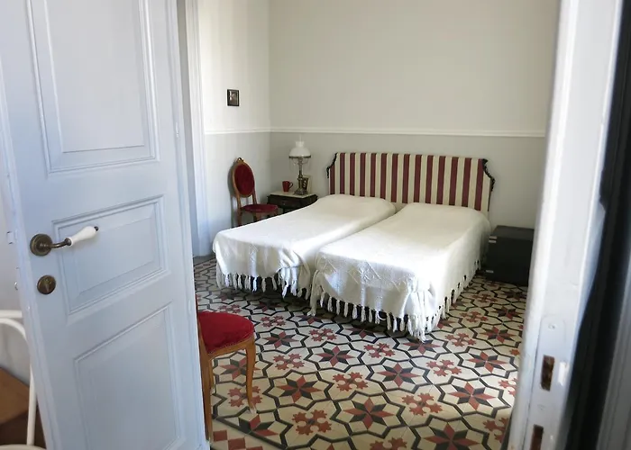 Nocleg ze śniadaniem Maison Deco 3*